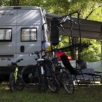 Staanplaatsen van de camping